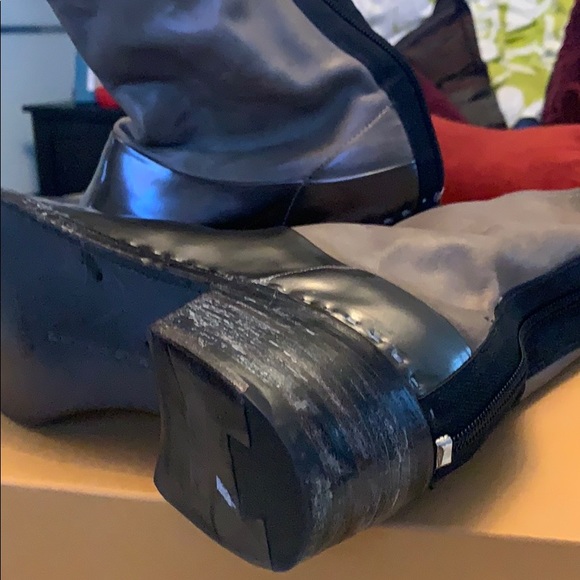 Boots - Picture 3 of 7